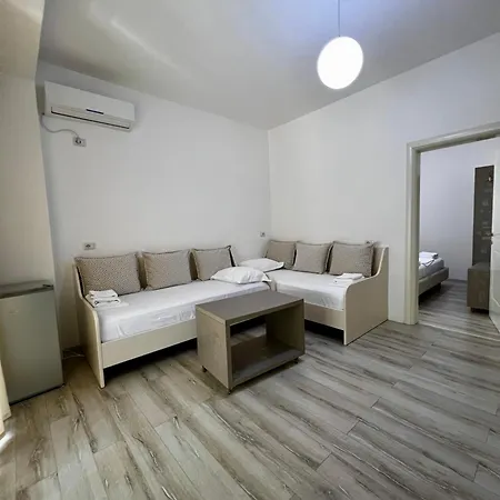 Otel Le Monde 2 Borş