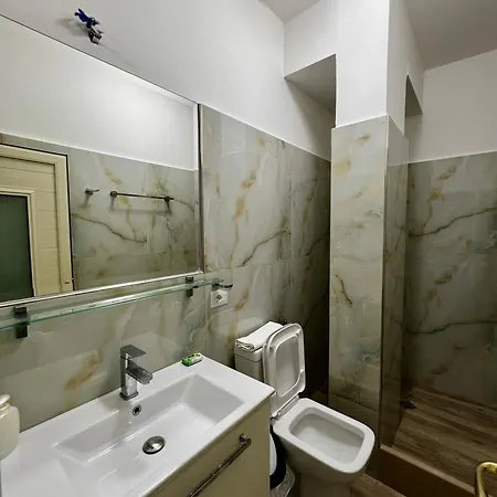 Le Monde 2 Otel