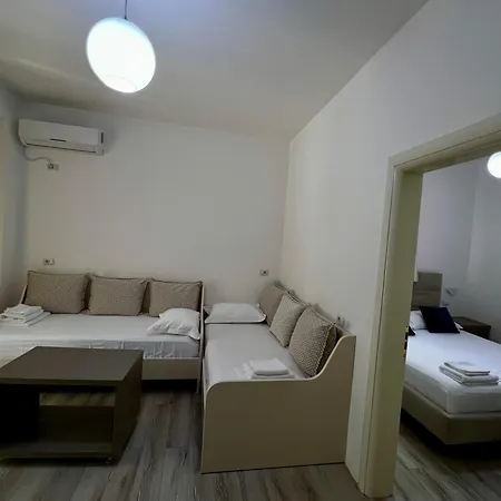 Szálloda Le Monde 2 Borsh