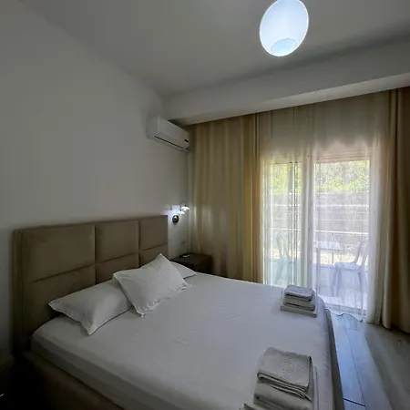 Hotel Le Monde 2 *