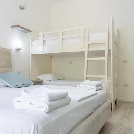 Hotel Le Monde 2 *