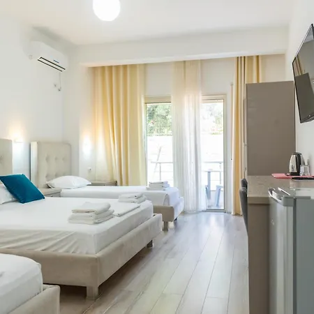 Le Monde 2 Hotel